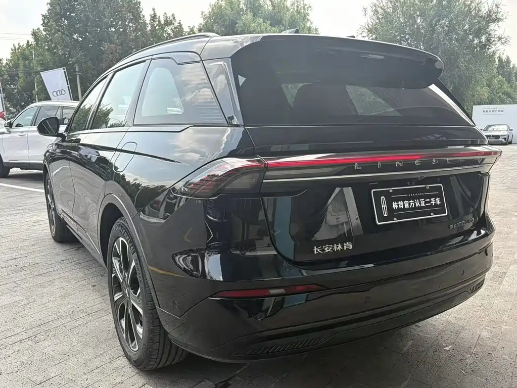 Lincoln Nautilus — миниатюра 6