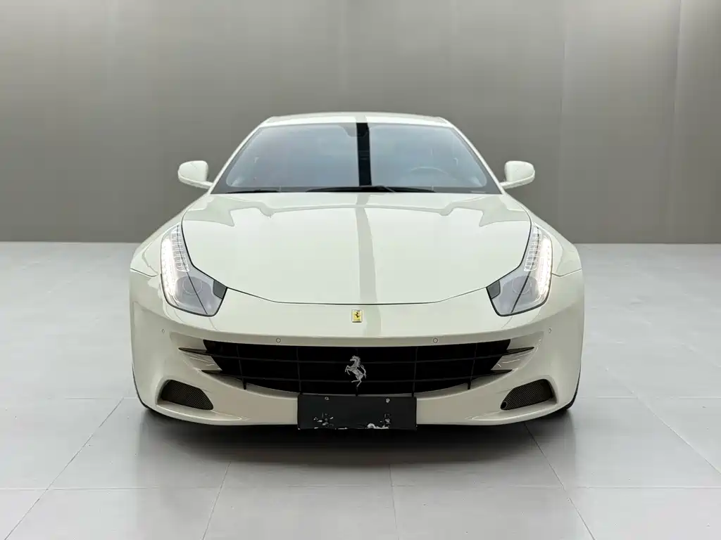 Ferrari FF — миниатюра 4