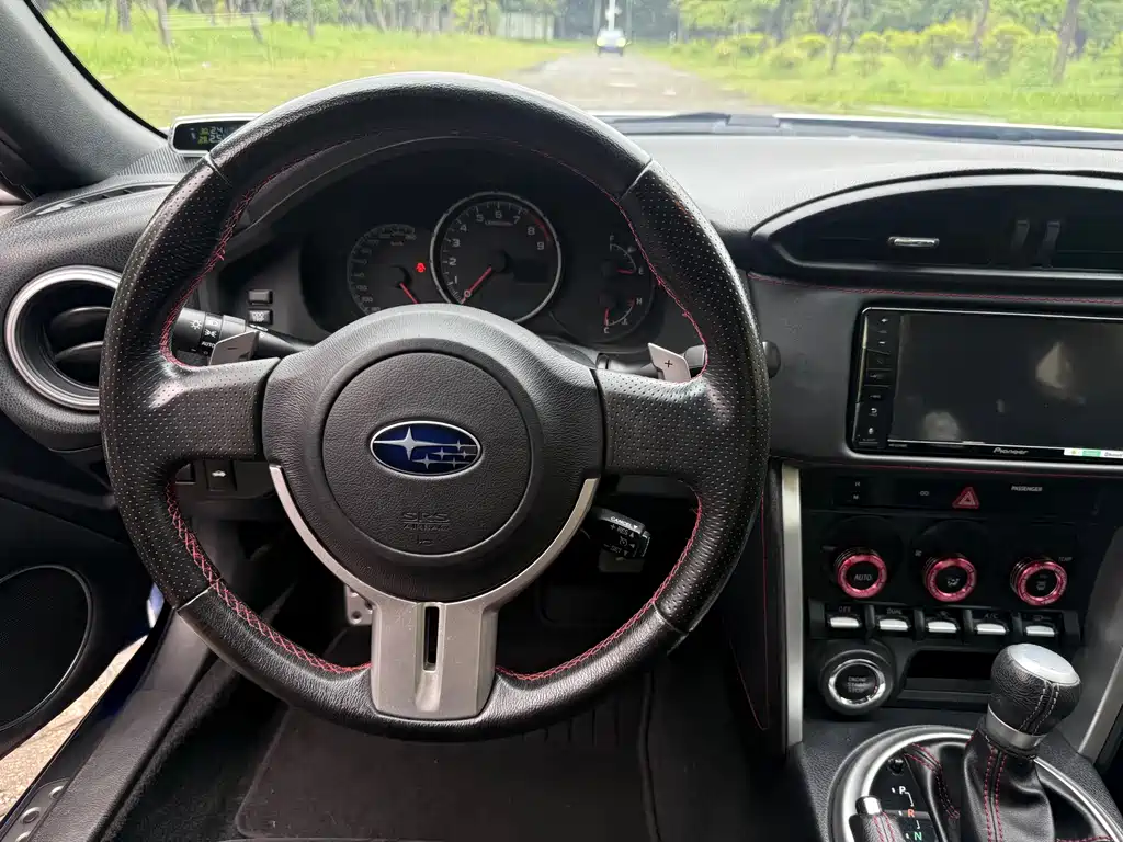 Subaru BRZ — миниатюра 8