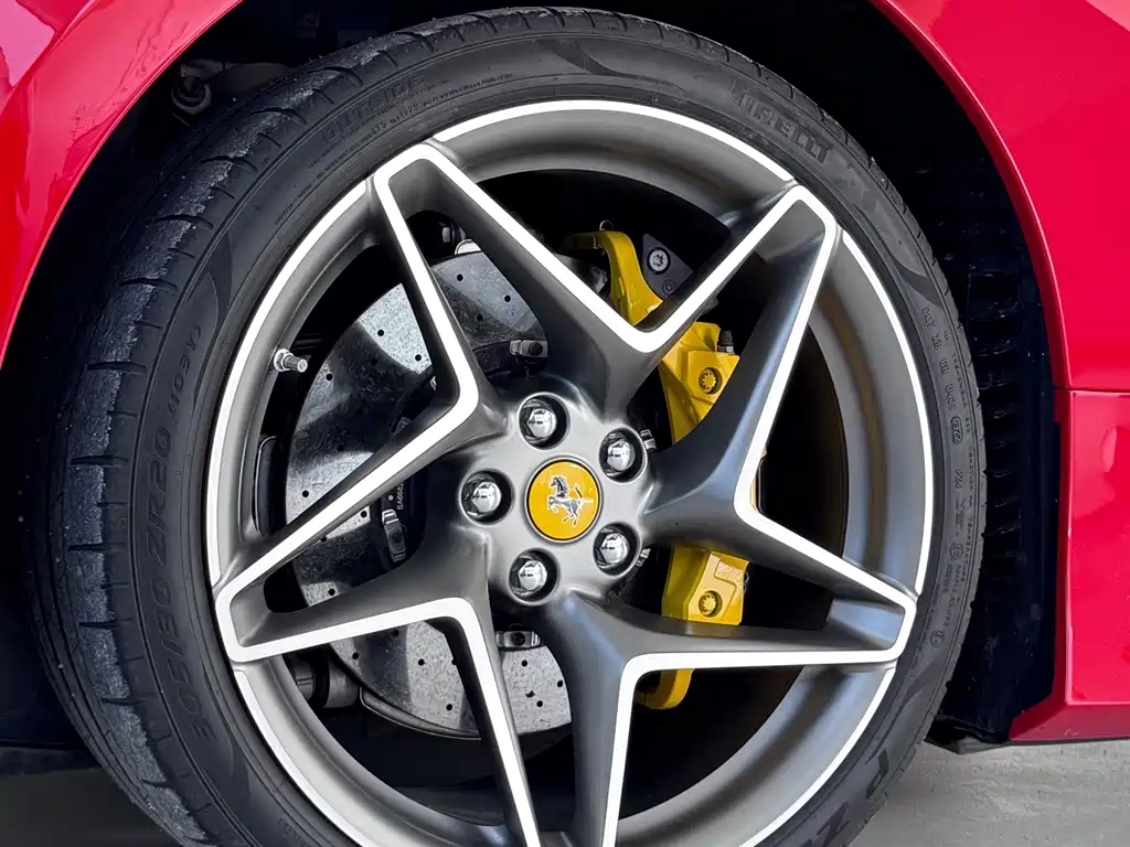Ferrari F8 — миниатюра 4