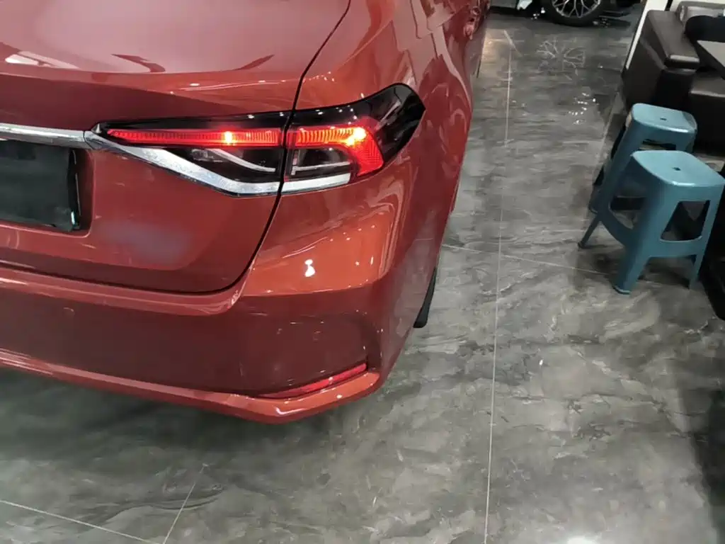 Toyota Corolla — миниатюра 8