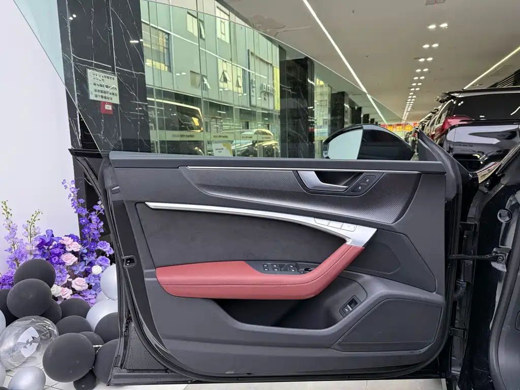 Audi A7L — миниатюра 11