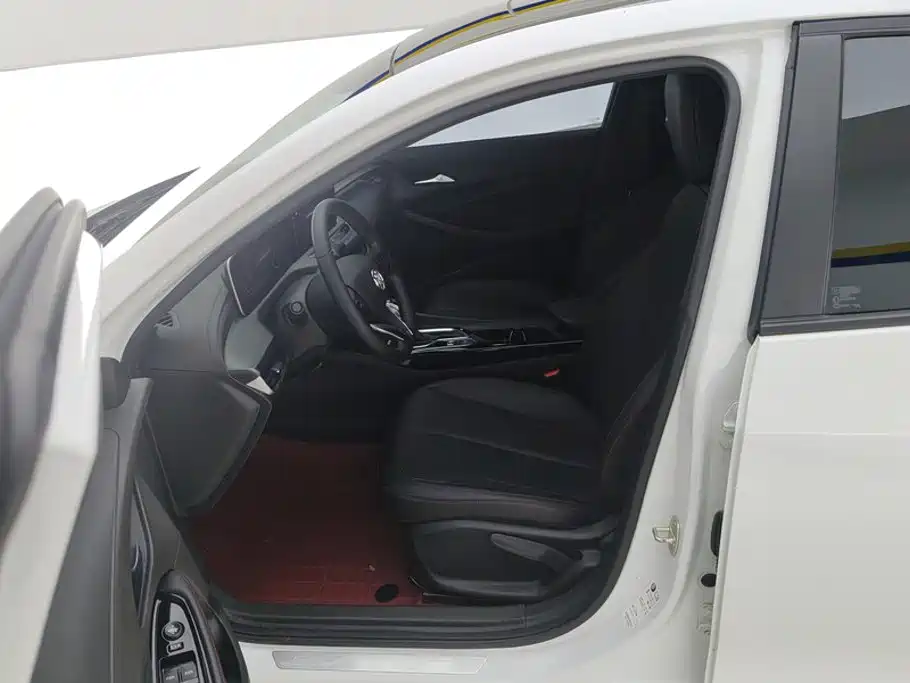 Buick Verano — миниатюра 9