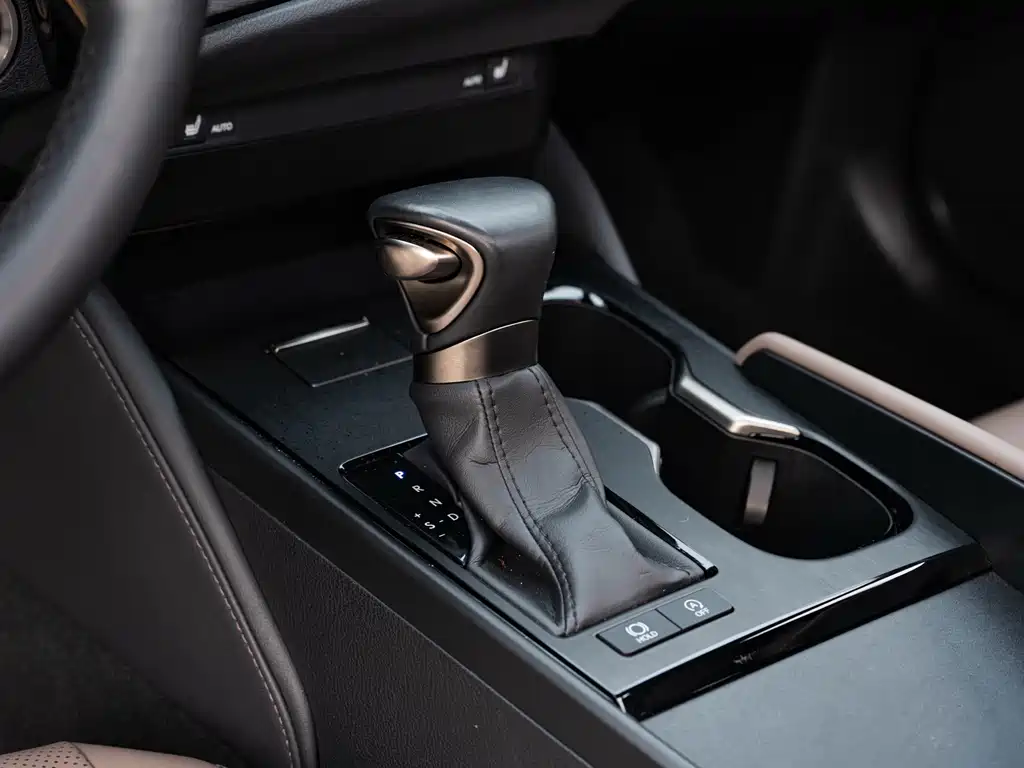 Lexus ES — миниатюра 15