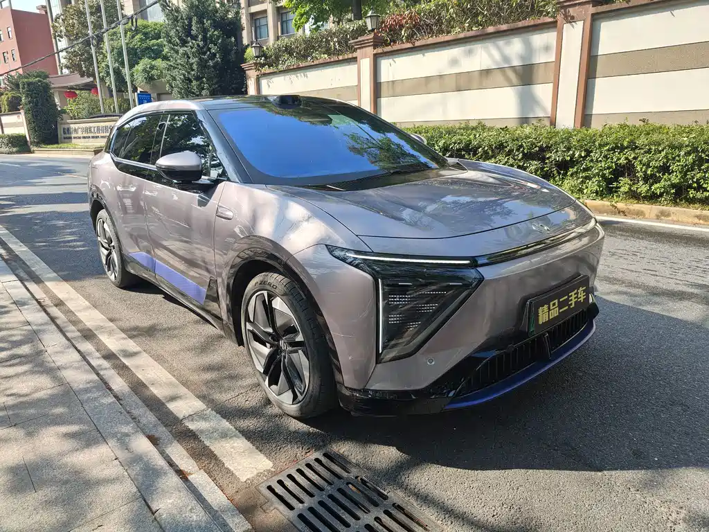 HiPhi HiPhi Y 2023 560km