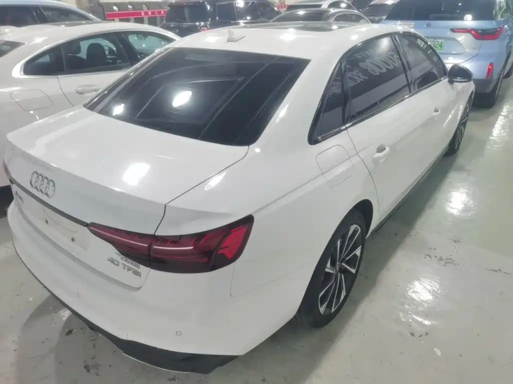 Audi A4L 2023 40 TFSI Luxury