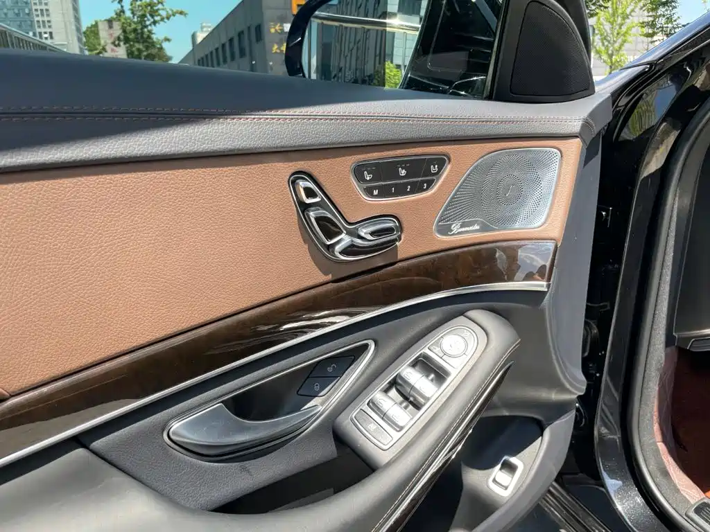 Mercedes-Benz S-Class — миниатюра 11