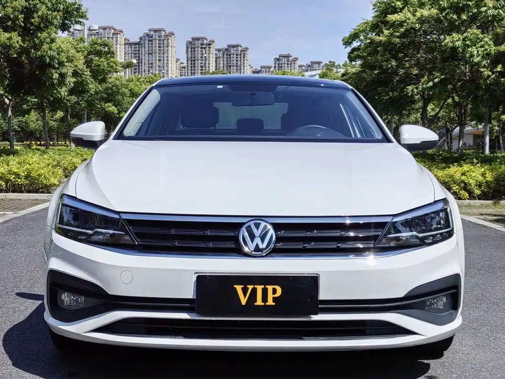 Volkswagen Lamando 2019 230TSI DSG VI