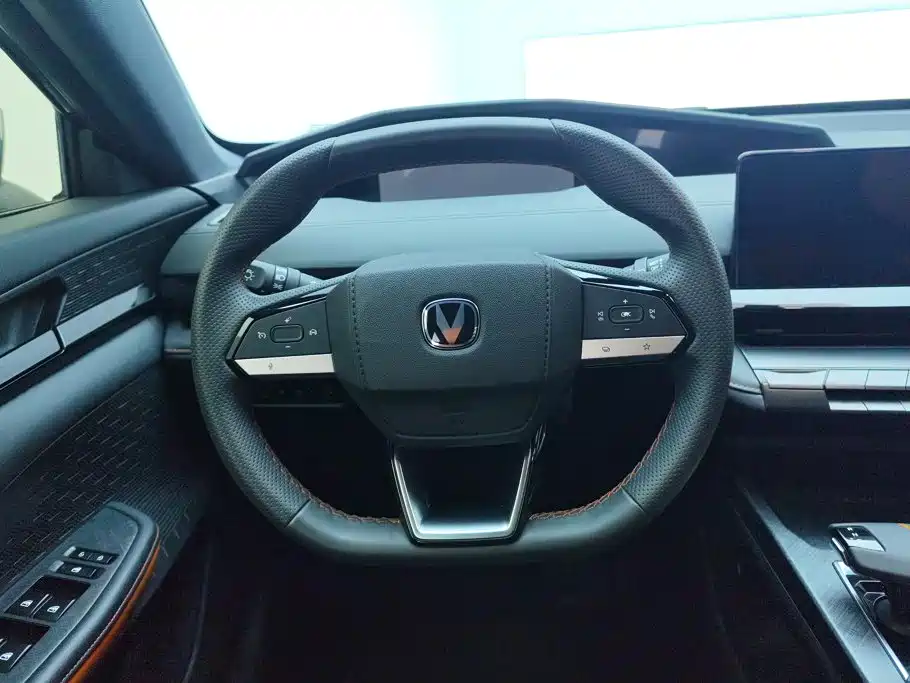 Changan UNI-V iDD — миниатюра 15