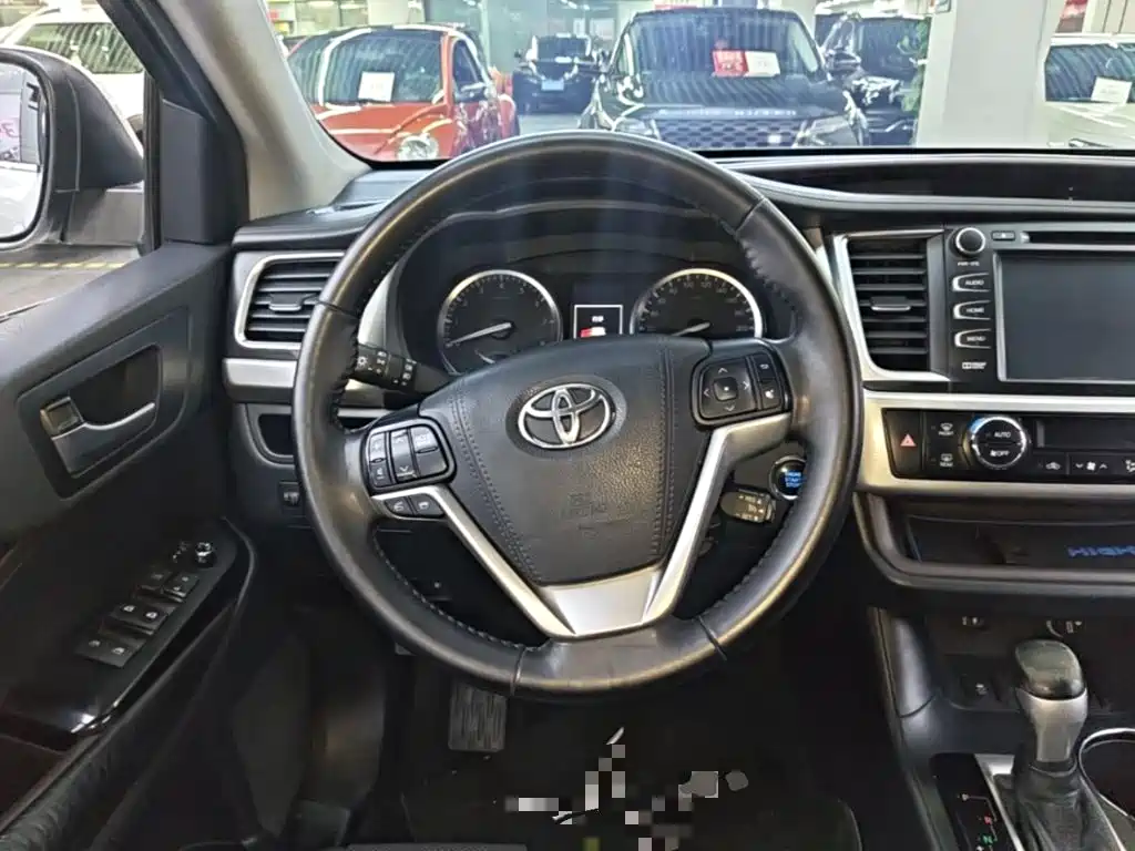 Toyota Highlander — миниатюра 11