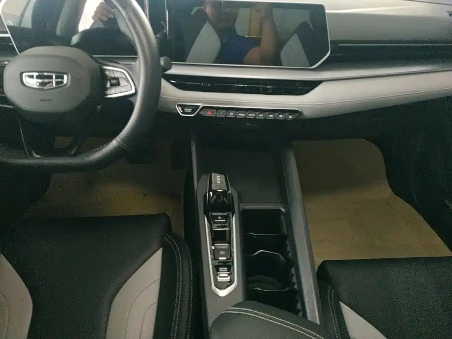 Geely Binrui — миниатюра 15
