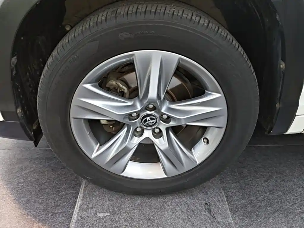 Toyota Highlander — миниатюра 23