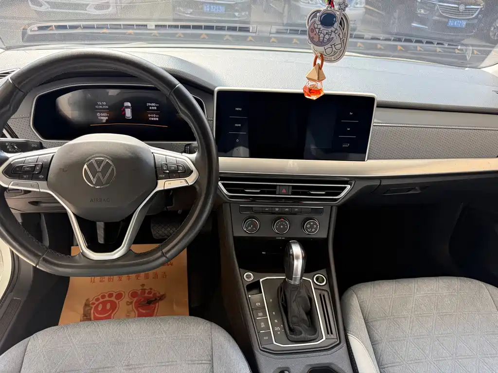 Volkswagen Lavida — миниатюра 6