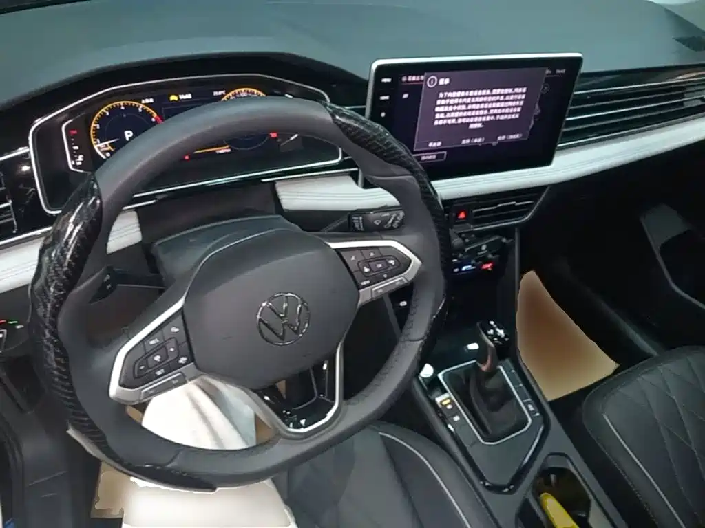 Volkswagen Tiguan L — миниатюра 10