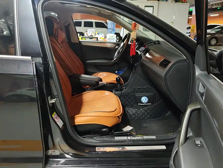 Volkswagen Santana — миниатюра 8