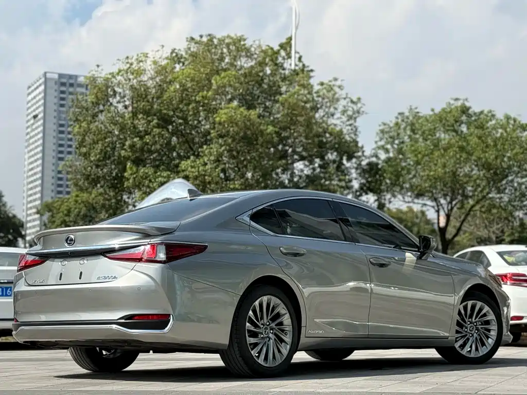 Lexus ES 2018 300h Executive V