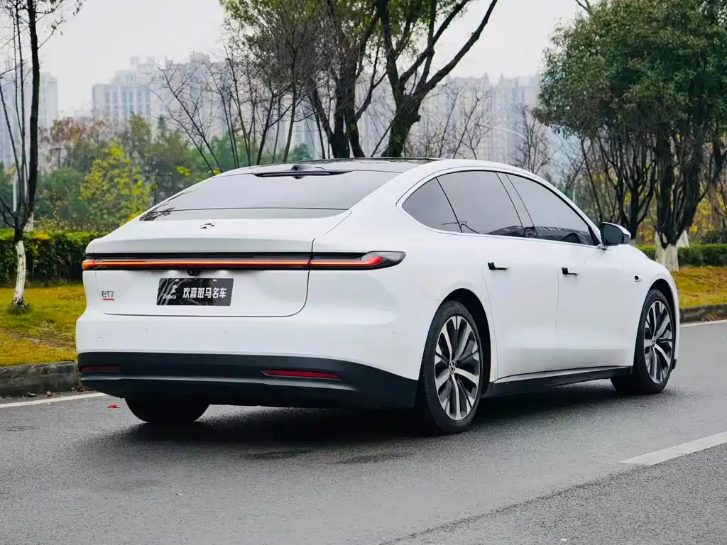 NIO NIO ET7