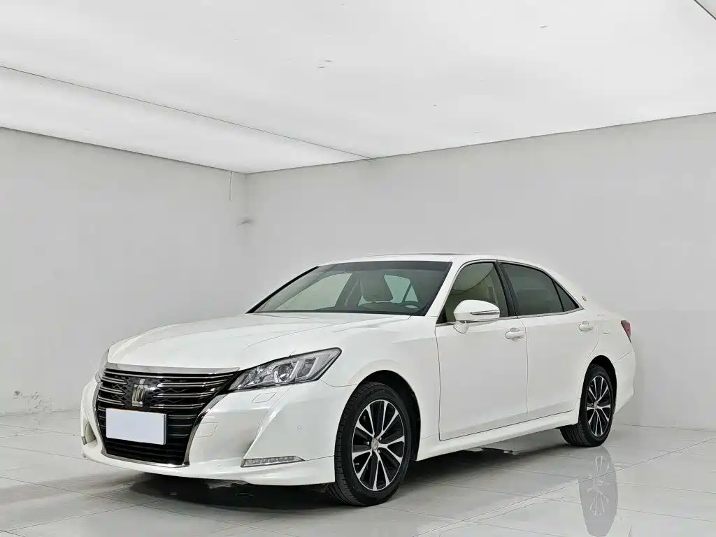 Toyota Crown 2019