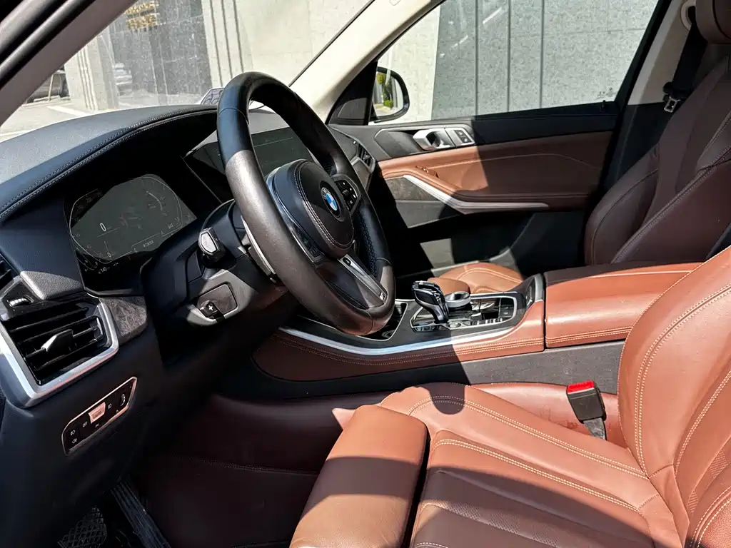 BMW X5 (Import) — миниатюра 6