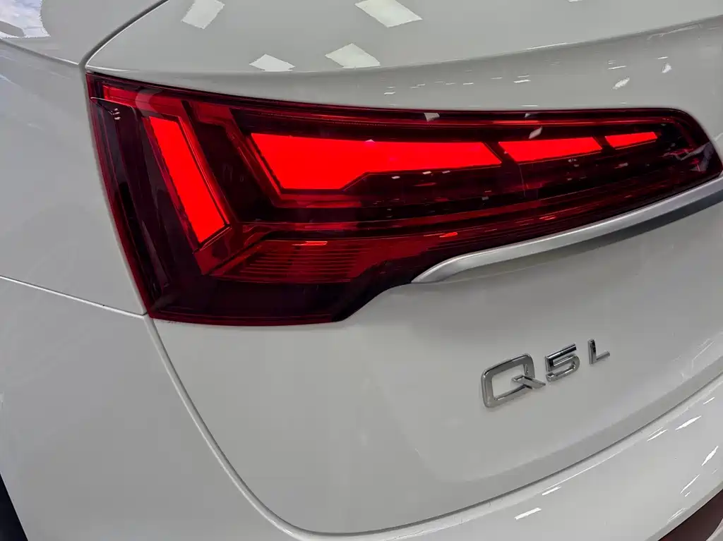 Audi Q5L — миниатюра 8