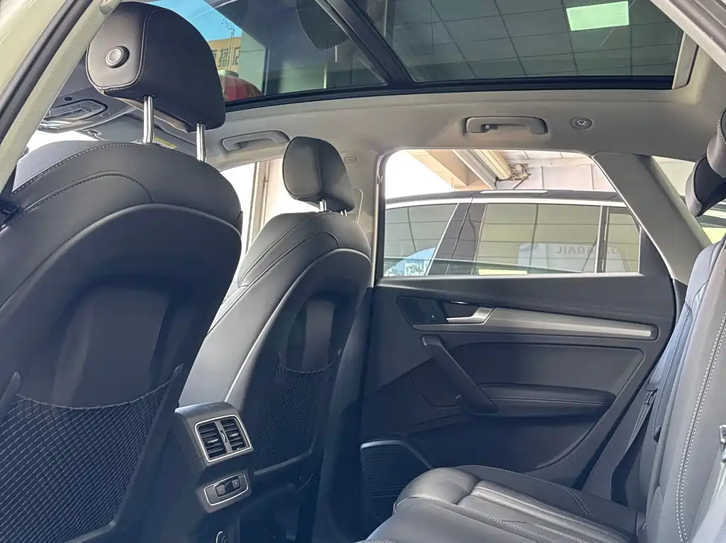Audi Q5L — миниатюра 6