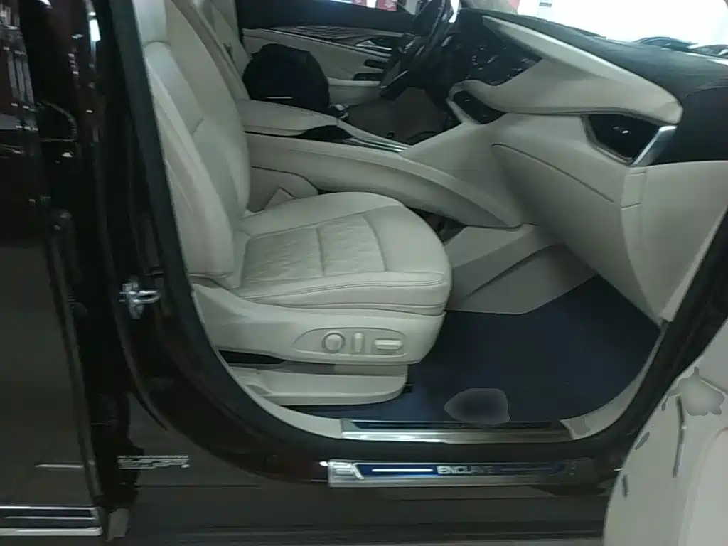 Buick Enclave — миниатюра 25