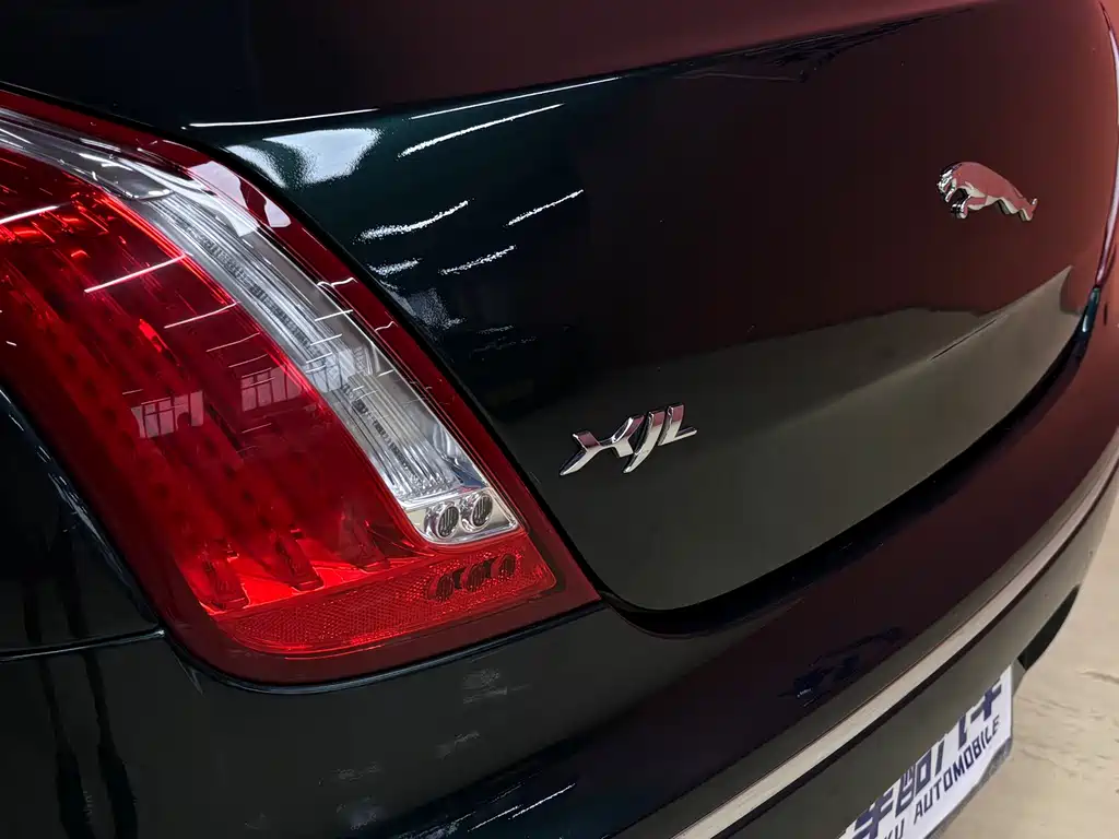 Jaguar XJ — миниатюра 14