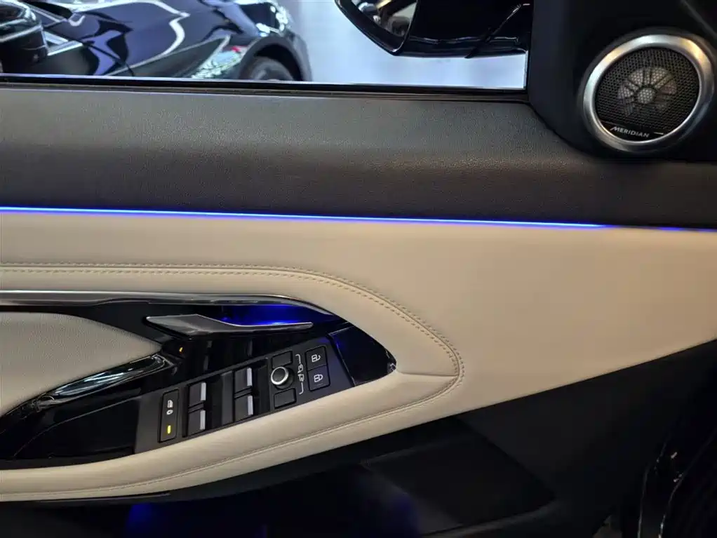 LAND ROVER RANGE ROVER AURORA