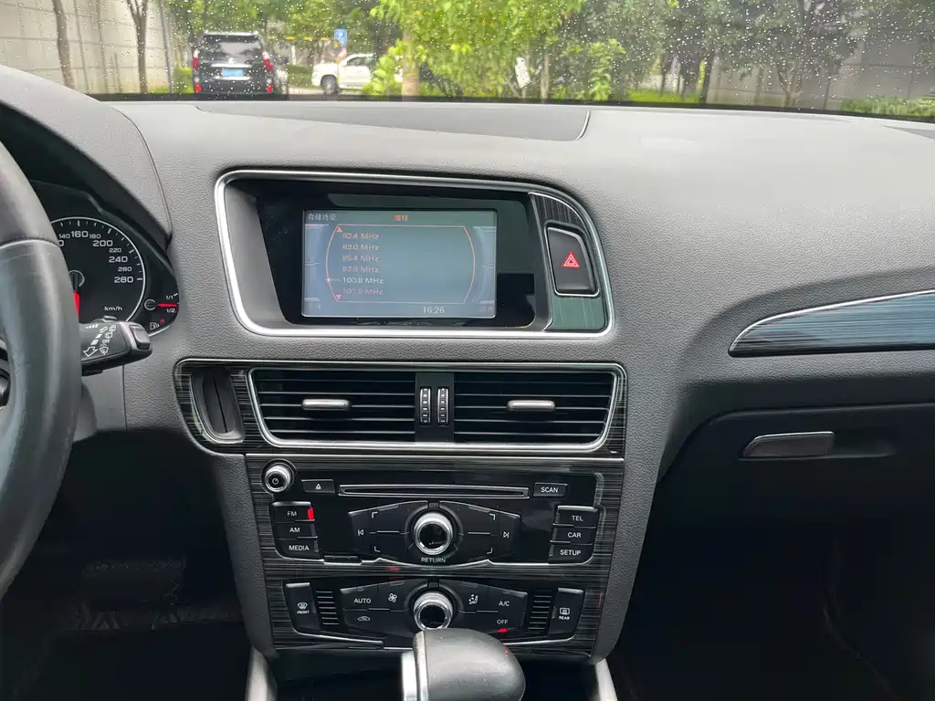 Audi Q5 — миниатюра 11