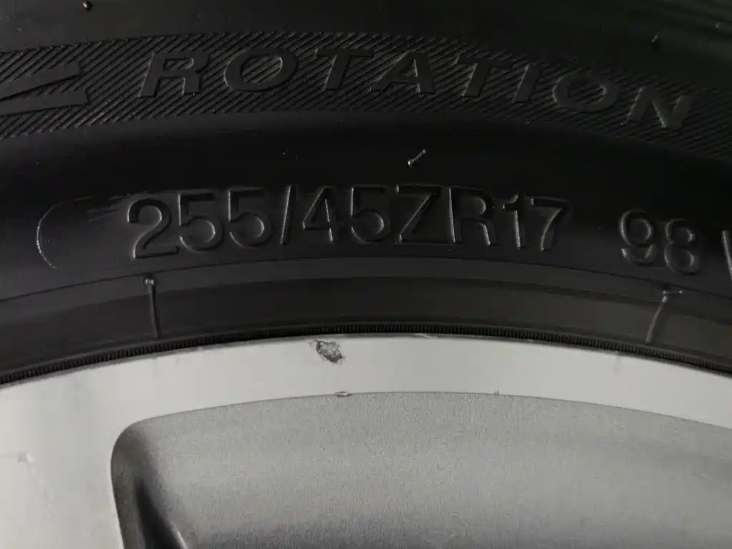 Mercedes-Benz E-Class — миниатюра 24