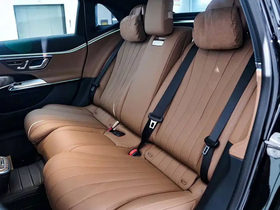 Mercedes-Benz E-Class — миниатюра 20