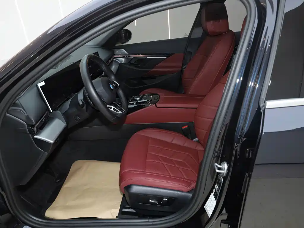 BMW 5 Series — миниатюра 10