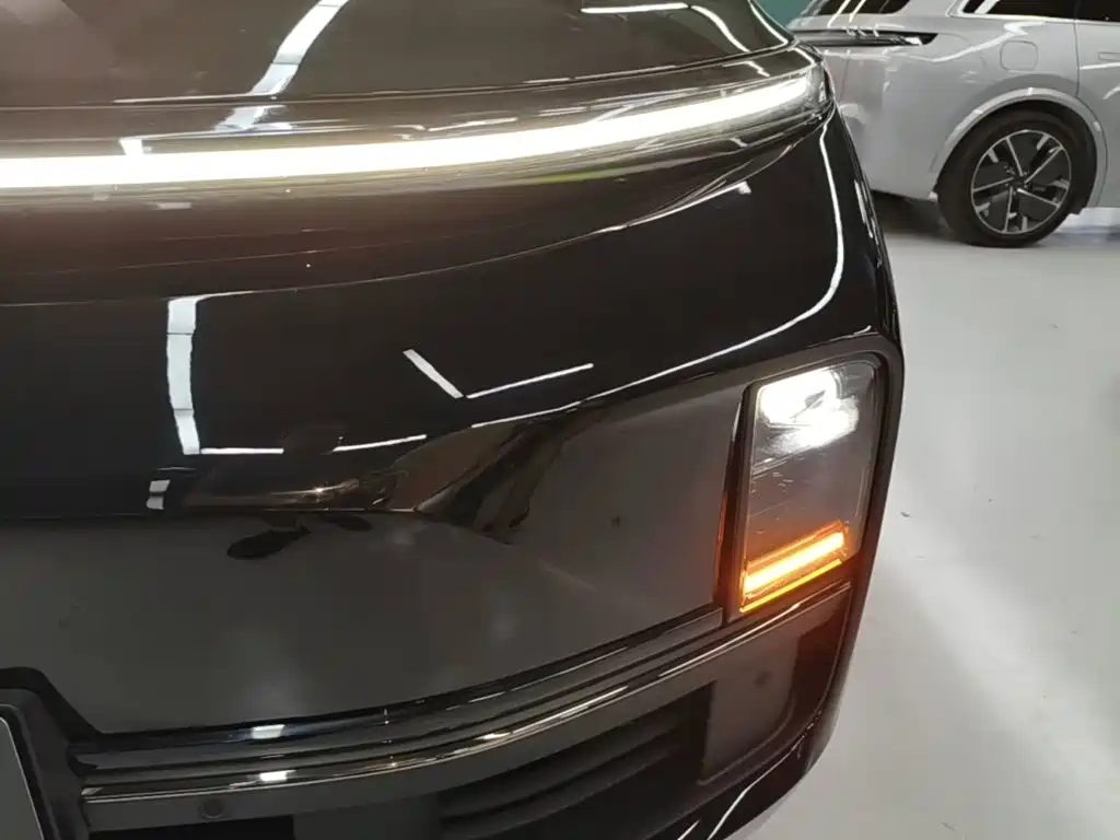 Li Auto Li L8 — миниатюра 24
