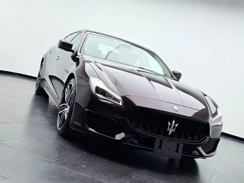 Maserati Quattroporte — миниатюра 9