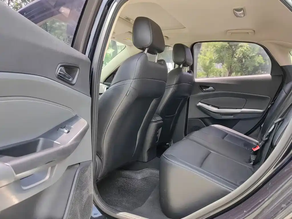 Ford Escort 2015 1.5L AT Fashion
