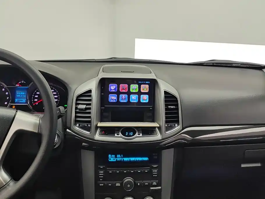 Chevrolet Captiva — миниатюра 13