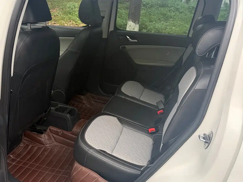 Skoda Yeti — миниатюра 12