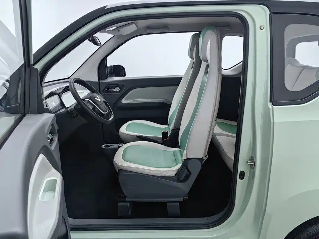 Wuling MINIEV — миниатюра 10