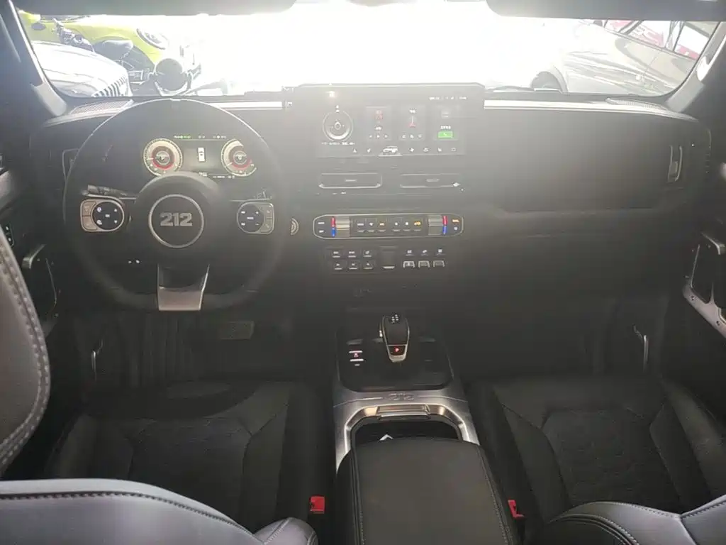 212 T01 2024 2.0T