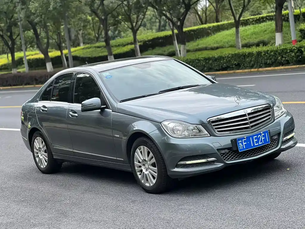Mercedes-Benz C-Class — миниатюра 3