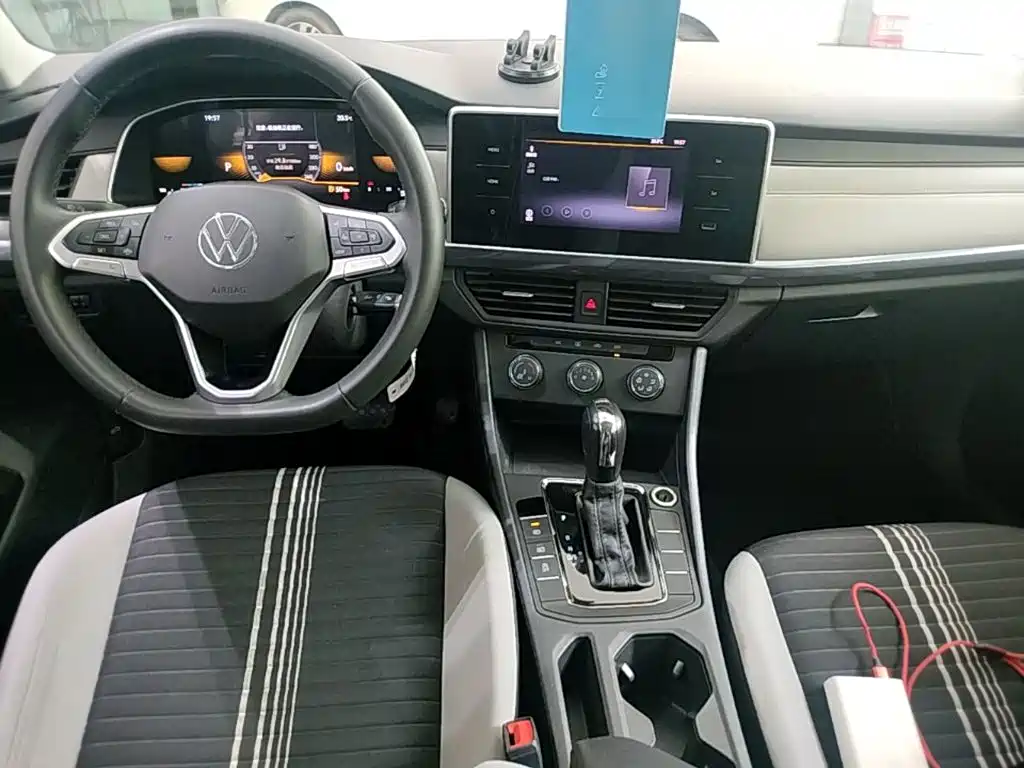 Volkswagen Bora 2023 200TSI DSG