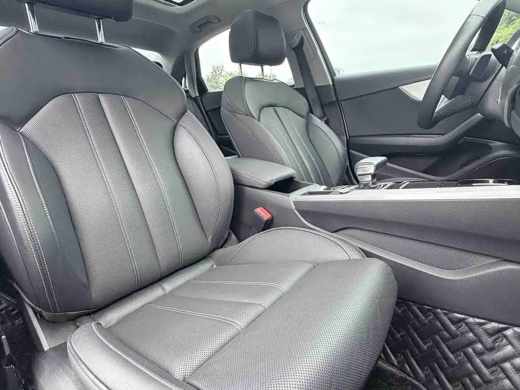 Audi A4L 2022 40 TFSI Luxury