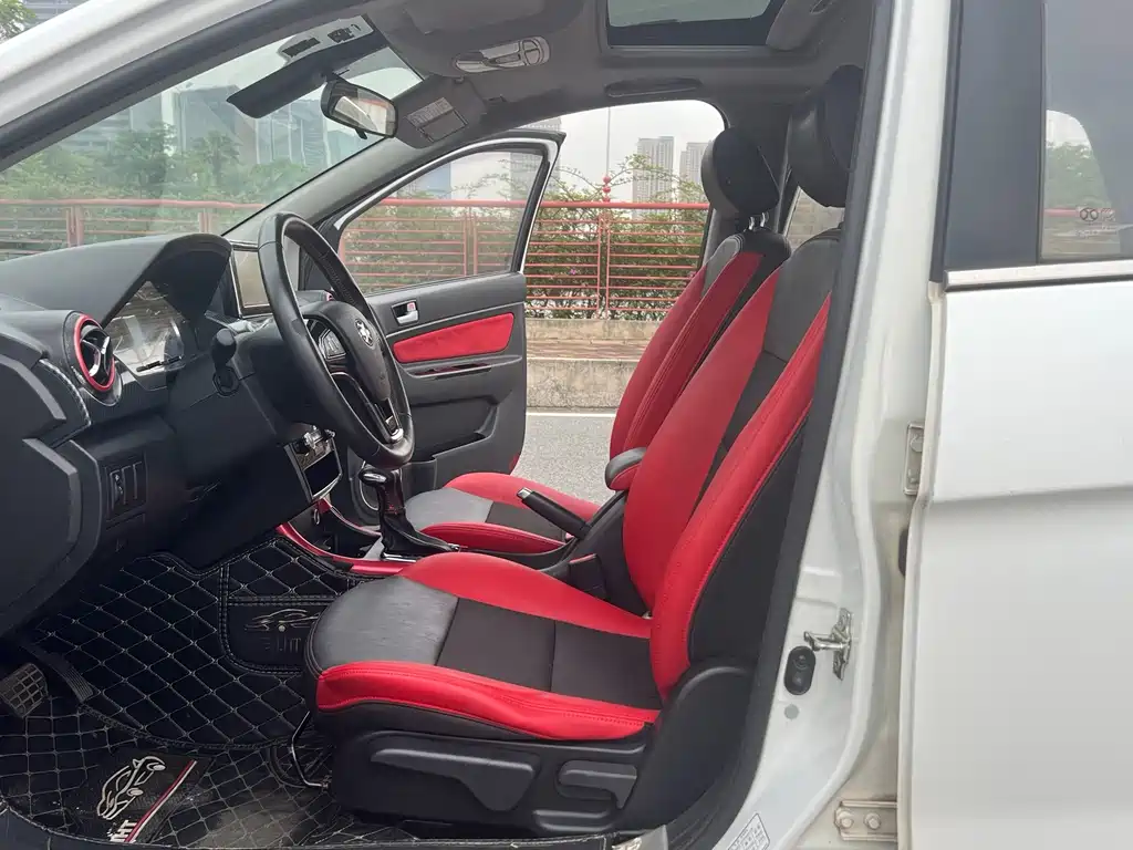 BAIC Senova X25 — миниатюра 6