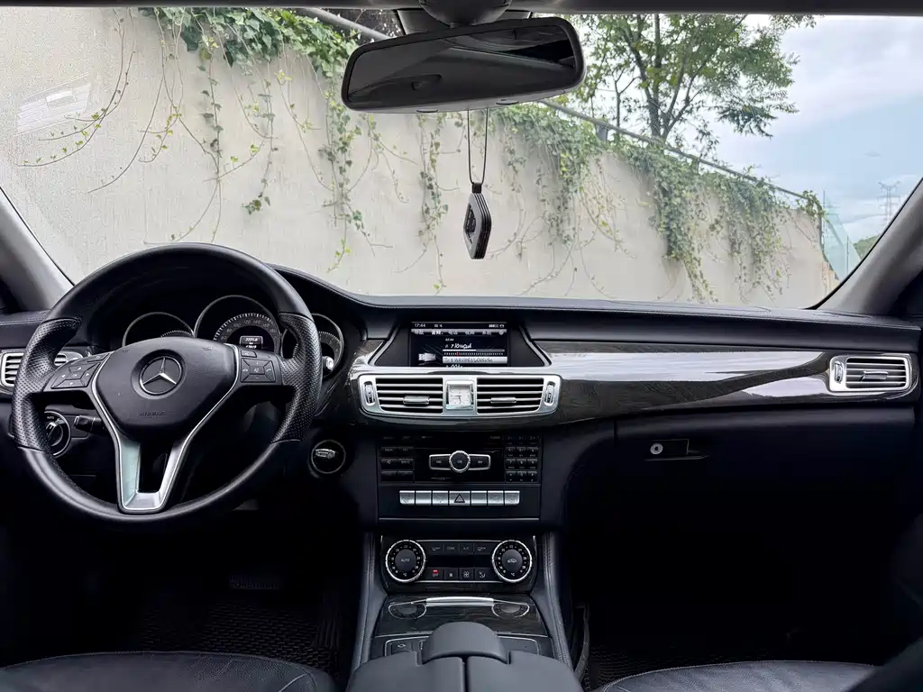 Mercedes-Benz CLS — миниатюра 6