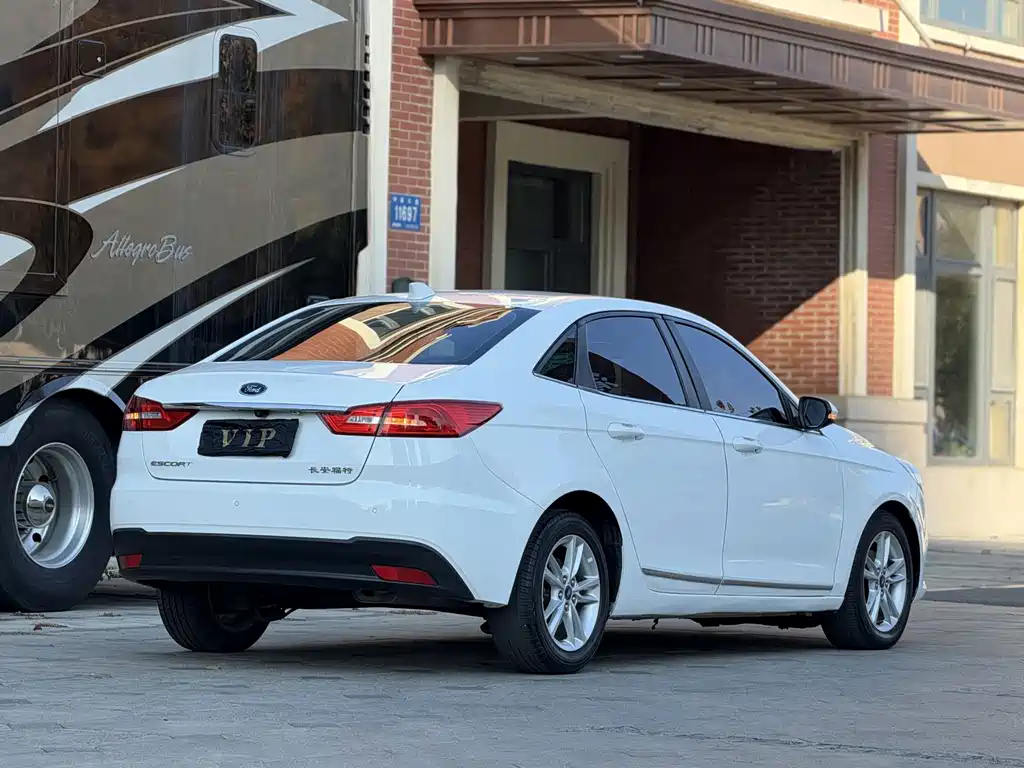 Ford Escort — миниатюра 4