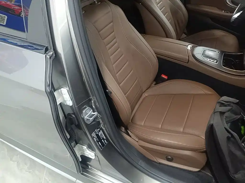 Mercedes-Benz E-Class — миниатюра 25