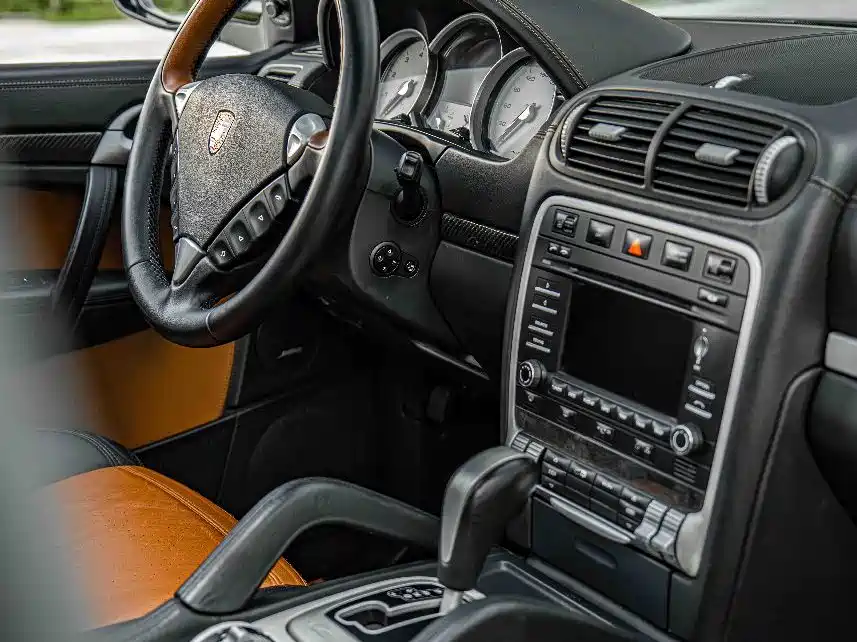 Porsche Cayenne — миниатюра 20