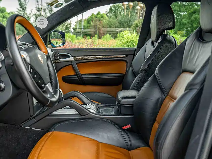 Porsche Cayenne — миниатюра 10