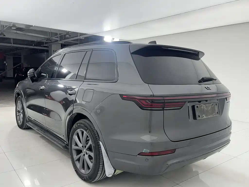 Li Auto ONE 2020 6 мест