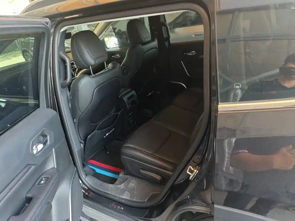 Jeep Grand Commander — миниатюра 6